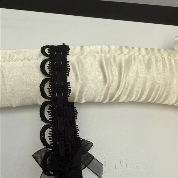 For Love And Lemons Black and Pink Floral Lace Bra - Picture 5 of 6